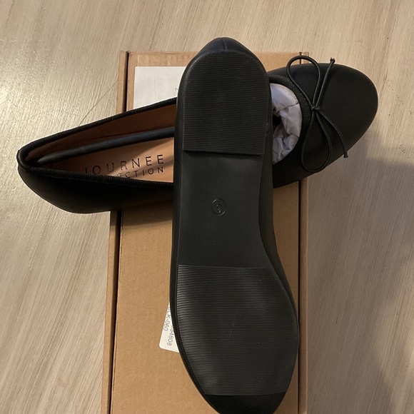 Journee Collection Women's Black Flats with Bow - Picture 5 of 6